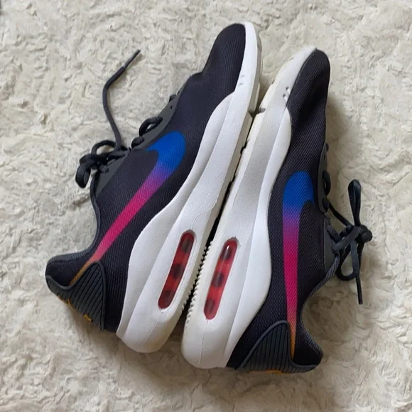 Gray Nike Air Sneakers - Picture 4 of 7